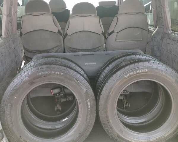 Червоний Мерседес Віто, об'ємом двигуна 2.15 л та пробігом 365 тис. км за 3500 $, фото 12 на Automoto.ua