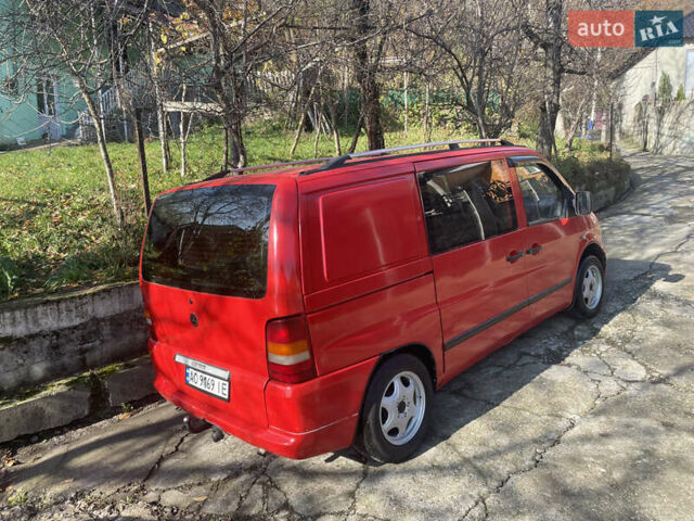 Красный Мерседес Вито, объемом двигателя 2.15 л и пробегом 410 тыс. км за 5100 $, фото 1 на Automoto.ua