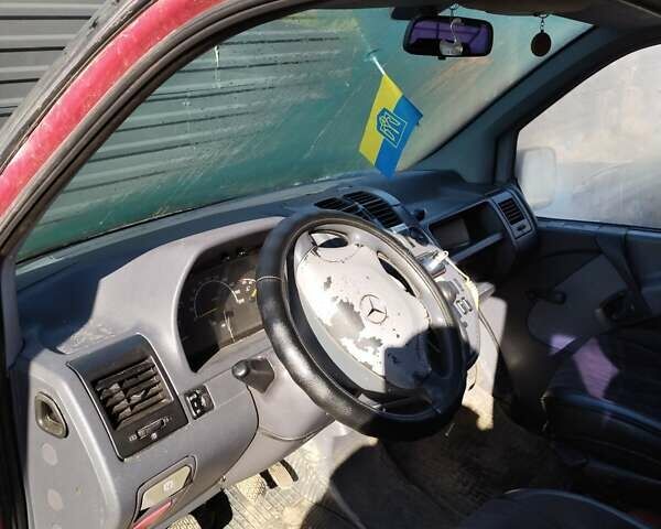 Красный Мерседес Вито, объемом двигателя 2.2 л и пробегом 310 тыс. км за 3700 $, фото 7 на Automoto.ua
