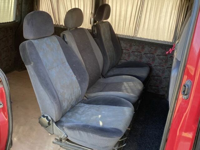 Червоний Мерседес Віто, об'ємом двигуна 2.1 л та пробігом 315 тис. км за 4300 $, фото 5 на Automoto.ua