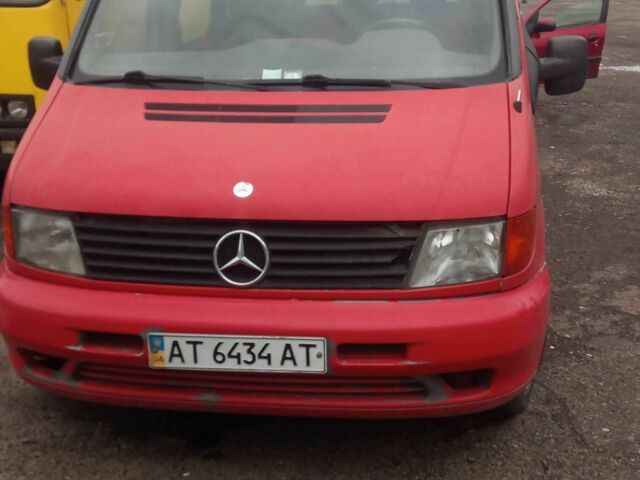 Красный Мерседес Вито, объемом двигателя 2.2 л и пробегом 300 тыс. км за 2500 $, фото 3 на Automoto.ua