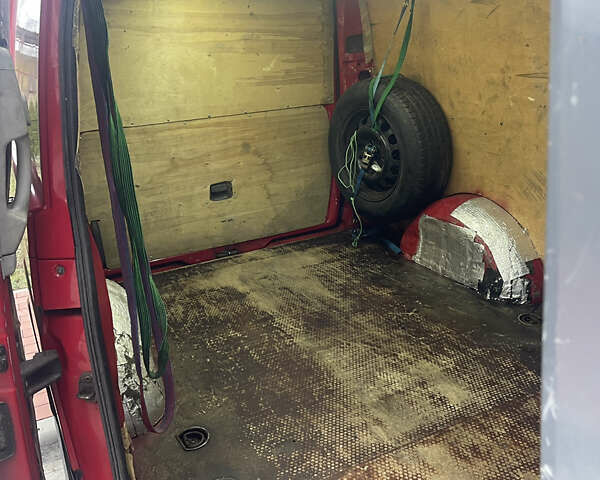 Червоний Мерседес Віто, об'ємом двигуна 2.15 л та пробігом 500 тис. км за 6000 $, фото 9 на Automoto.ua