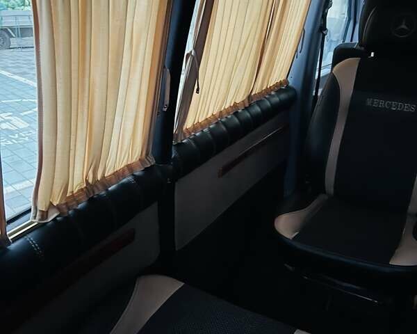 Красный Мерседес Вито, объемом двигателя 2.15 л и пробегом 202 тыс. км за 4999 $, фото 22 на Automoto.ua