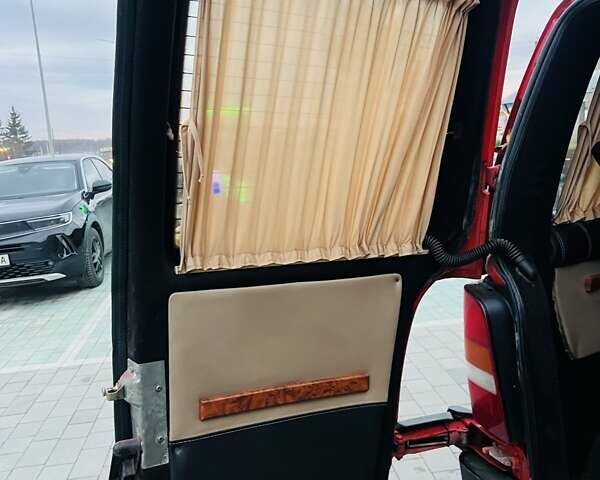 Красный Мерседес Вито, объемом двигателя 2.15 л и пробегом 202 тыс. км за 4999 $, фото 28 на Automoto.ua