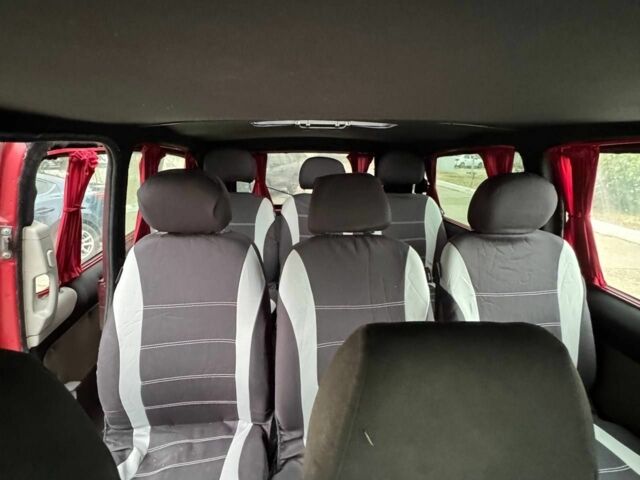 Красный Мерседес Вито, объемом двигателя 2.1 л и пробегом 360 тыс. км за 6500 $, фото 14 на Automoto.ua