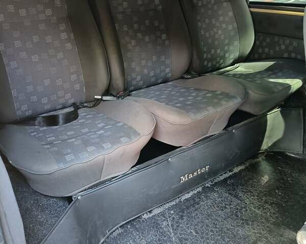 Червоний Мерседес Віто, об'ємом двигуна 2.2 л та пробігом 309 тис. км за 7500 $, фото 14 на Automoto.ua