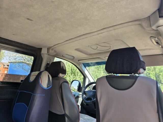 Красный Мерседес Вито, объемом двигателя 2.1 л и пробегом 380 тыс. км за 3600 $, фото 7 на Automoto.ua