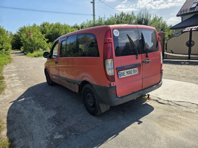 Красный Мерседес Вито, объемом двигателя 2.1 л и пробегом 380 тыс. км за 3600 $, фото 3 на Automoto.ua