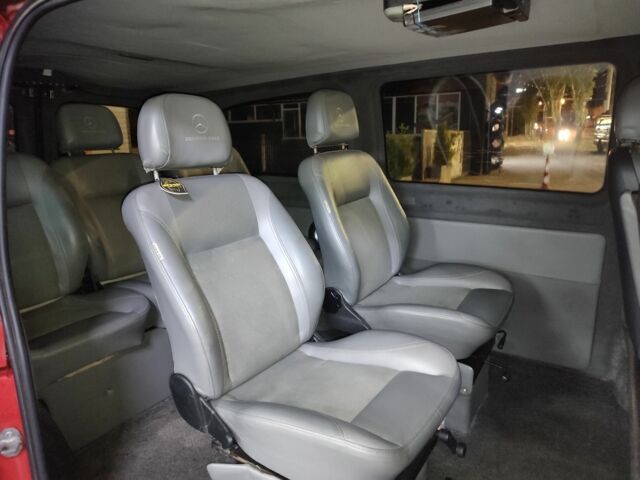 Червоний Мерседес Віто, об'ємом двигуна 2.2 л та пробігом 242 тис. км за 8000 $, фото 5 на Automoto.ua