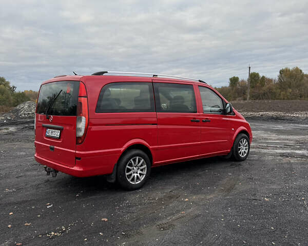 Красный Мерседес Вито, объемом двигателя 2.15 л и пробегом 441 тыс. км за 6000 $, фото 4 на Automoto.ua