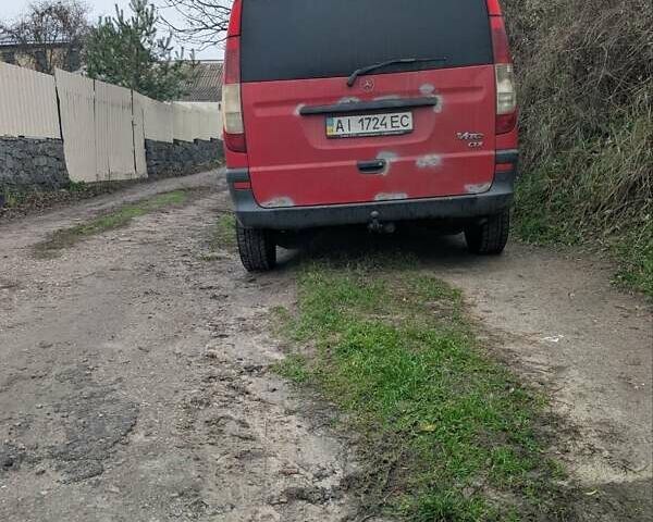 Красный Мерседес Вито, объемом двигателя 2.15 л и пробегом 225 тыс. км за 6300 $, фото 3 на Automoto.ua