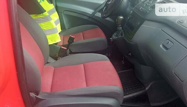 Червоний Мерседес Віто, об'ємом двигуна 2.1 л та пробігом 400 тис. км за 7000 $, фото 8 на Automoto.ua