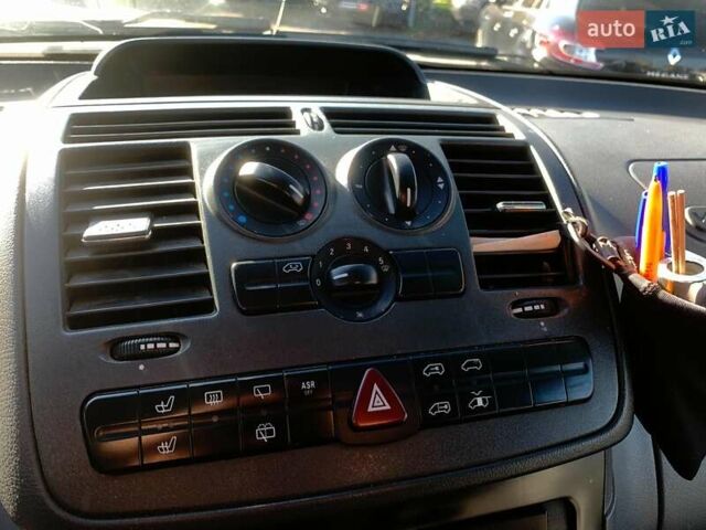 Красный Мерседес Вито, объемом двигателя 2.2 л и пробегом 261 тыс. км за 8990 $, фото 19 на Automoto.ua