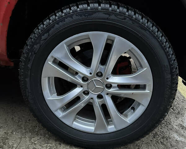 Червоний Мерседес Віто, об'ємом двигуна 2.15 л та пробігом 424 тис. км за 7200 $, фото 8 на Automoto.ua