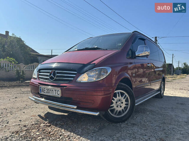 Красный Мерседес Вито, объемом двигателя 2.15 л и пробегом 260 тыс. км за 12999 $, фото 2 на Automoto.ua