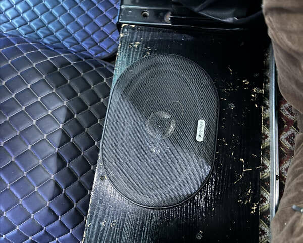 Червоний Мерседес Віто, об'ємом двигуна 2.15 л та пробігом 424 тис. км за 7200 $, фото 30 на Automoto.ua