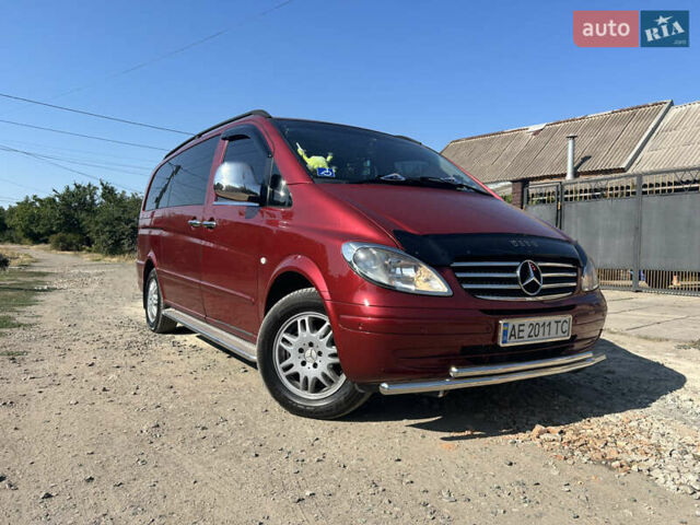 Красный Мерседес Вито, объемом двигателя 2.15 л и пробегом 260 тыс. км за 12999 $, фото 1 на Automoto.ua