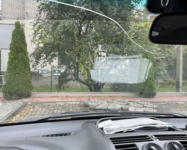 Красный Мерседес Вито, объемом двигателя 2.15 л и пробегом 260 тыс. км за 9500 $, фото 27 на Automoto.ua