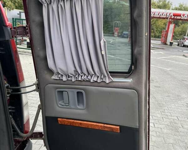 Красный Мерседес Вито, объемом двигателя 2.15 л и пробегом 260 тыс. км за 9500 $, фото 17 на Automoto.ua