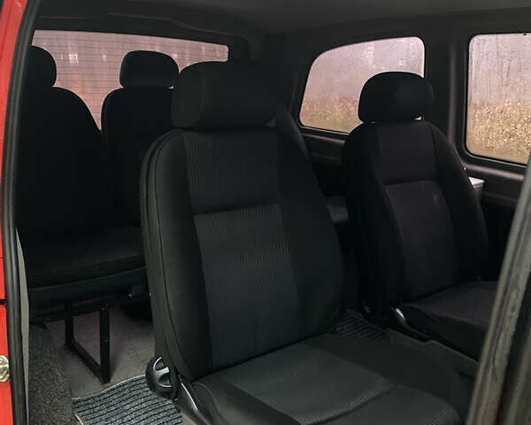 Красный Мерседес Вито, объемом двигателя 2.15 л и пробегом 389 тыс. км за 7750 $, фото 10 на Automoto.ua