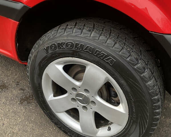 Красный Мерседес Вито, объемом двигателя 2.15 л и пробегом 389 тыс. км за 7750 $, фото 26 на Automoto.ua