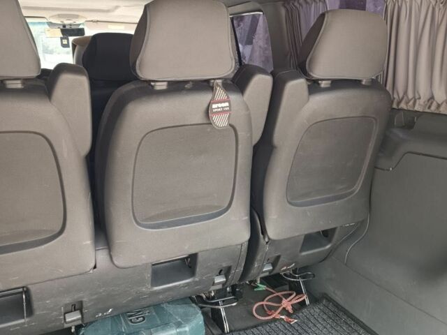 Красный Мерседес Вито, объемом двигателя 2.1 л и пробегом 1 тыс. км за 10000 $, фото 9 на Automoto.ua