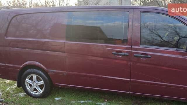 Красный Мерседес Вито, объемом двигателя 2.15 л и пробегом 239 тыс. км за 9000 $, фото 9 на Automoto.ua