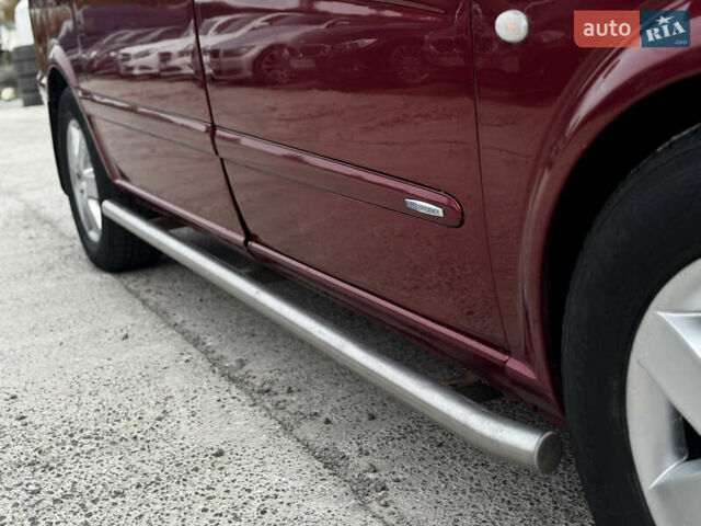 Мерседес Вито 2008 в Житомире на Automoto.ua Красный Мерседес Вито, объемом двигателя 3 л и пробегом 328 тыс. км за 11250 $, фото 60 на Automoto.ua