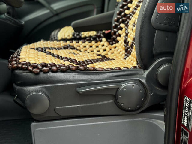 Мерседес Вито 2008 в Житомире на Automoto.ua Красный Мерседес Вито, объемом двигателя 3 л и пробегом 328 тыс. км за 11250 $, фото 18 на Automoto.ua