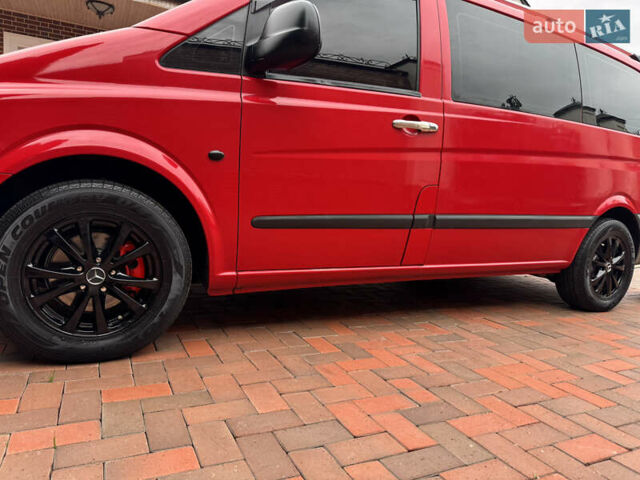 Красный Мерседес Вито, объемом двигателя 2.15 л и пробегом 360 тыс. км за 12000 $, фото 6 на Automoto.ua