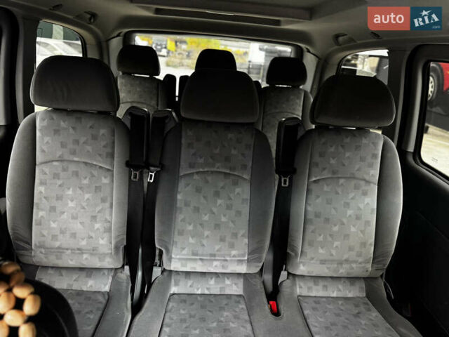 Мерседес Вито 2008 в Житомире на Automoto.ua Красный Мерседес Вито, объемом двигателя 3 л и пробегом 328 тыс. км за 11250 $, фото 51 на Automoto.ua