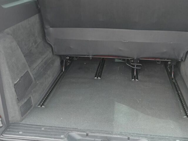 Красный Мерседес Вито, объемом двигателя 0 л и пробегом 460 тыс. км за 13000 $, фото 7 на Automoto.ua