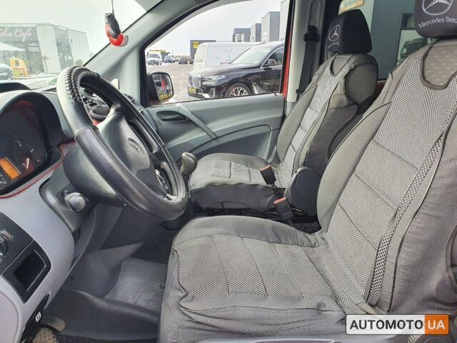 Червоний Мерседес Віто, об'ємом двигуна 2.2 л та пробігом 237 тис. км за 12000 $, фото 12 на Automoto.ua