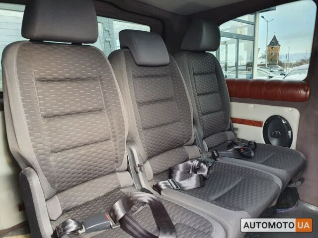 Червоний Мерседес Віто, об'ємом двигуна 2.2 л та пробігом 237 тис. км за 12000 $, фото 27 на Automoto.ua