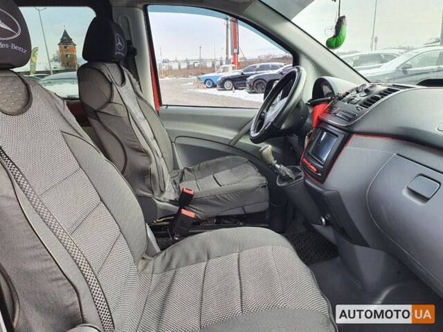 Червоний Мерседес Віто, об'ємом двигуна 2.2 л та пробігом 237 тис. км за 12000 $, фото 19 на Automoto.ua