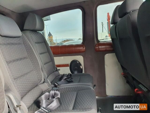 Червоний Мерседес Віто, об'ємом двигуна 2.2 л та пробігом 237 тис. км за 12000 $, фото 25 на Automoto.ua