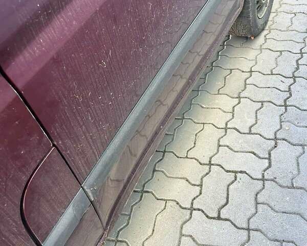 Червоний Мерседес Віто, об'ємом двигуна 2.2 л та пробігом 268 тис. км за 8300 $, фото 2 на Automoto.ua