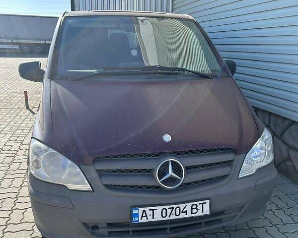 Червоний Мерседес Віто, об'ємом двигуна 2.2 л та пробігом 268 тис. км за 8300 $, фото 1 на Automoto.ua