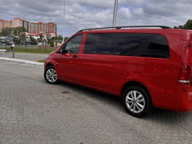 Красный Мерседес Вито, объемом двигателя 2.1 л и пробегом 384 тыс. км за 19899 $, фото 4 на Automoto.ua