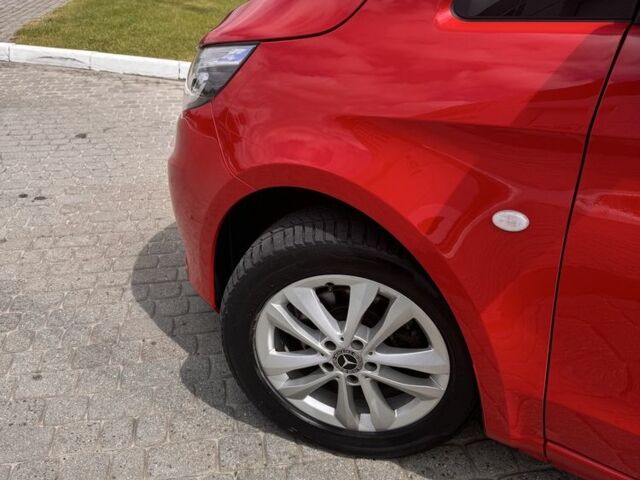 Красный Мерседес Вито, объемом двигателя 2.1 л и пробегом 384 тыс. км за 19899 $, фото 17 на Automoto.ua