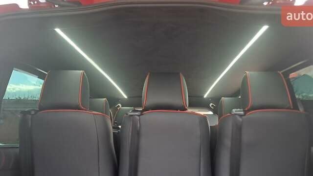 Красный Мерседес Вито, объемом двигателя 2.15 л и пробегом 260 тыс. км за 26999 $, фото 67 на Automoto.ua