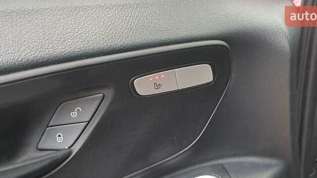 Красный Мерседес Вито, объемом двигателя 2.15 л и пробегом 260 тыс. км за 26999 $, фото 54 на Automoto.ua