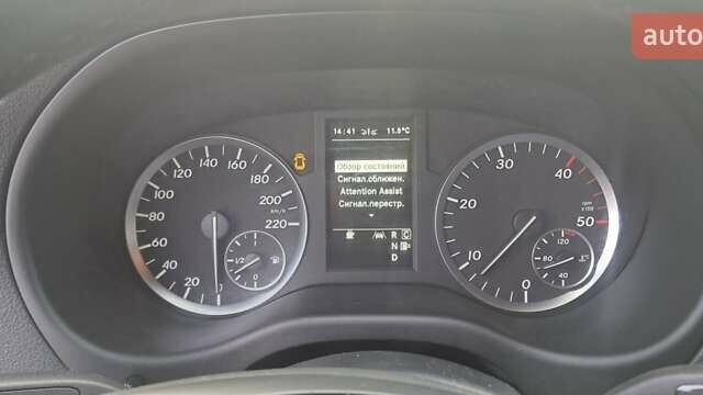 Красный Мерседес Вито, объемом двигателя 2.15 л и пробегом 260 тыс. км за 26999 $, фото 37 на Automoto.ua