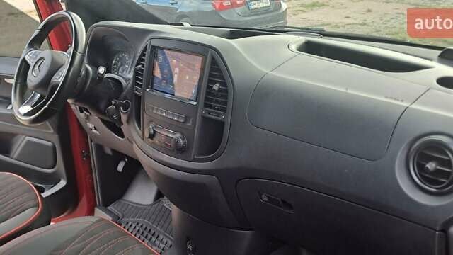 Красный Мерседес Вито, объемом двигателя 2.15 л и пробегом 260 тыс. км за 26999 $, фото 32 на Automoto.ua