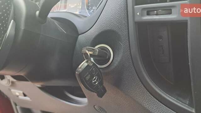 Красный Мерседес Вито, объемом двигателя 2.15 л и пробегом 260 тыс. км за 26999 $, фото 40 на Automoto.ua