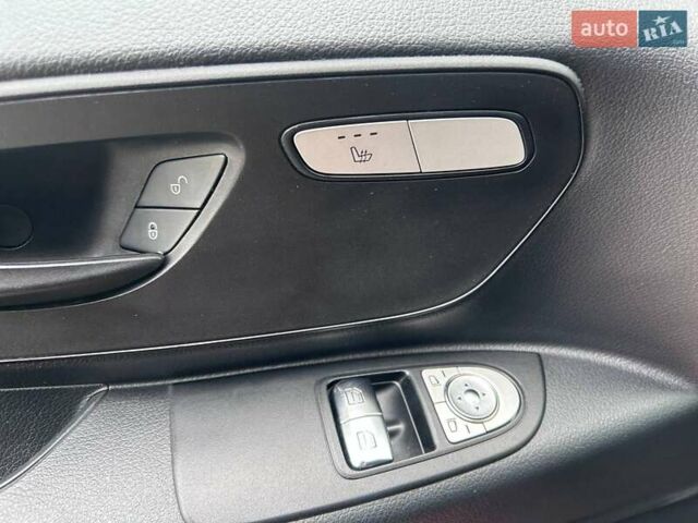 Красный Мерседес Вито, объемом двигателя 2.14 л и пробегом 255 тыс. км за 26990 $, фото 14 на Automoto.ua