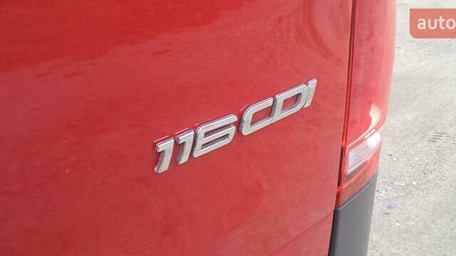 Красный Мерседес Вито, объемом двигателя 2.15 л и пробегом 260 тыс. км за 26999 $, фото 24 на Automoto.ua