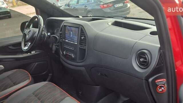 Красный Мерседес Вито, объемом двигателя 2.15 л и пробегом 260 тыс. км за 26999 $, фото 56 на Automoto.ua