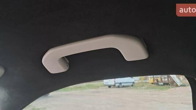 Красный Мерседес Вито, объемом двигателя 2.15 л и пробегом 260 тыс. км за 26999 $, фото 48 на Automoto.ua