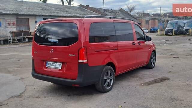 Красный Мерседес Вито, объемом двигателя 2.15 л и пробегом 260 тыс. км за 26999 $, фото 15 на Automoto.ua